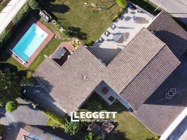 Maison 6 pièces 210 m²