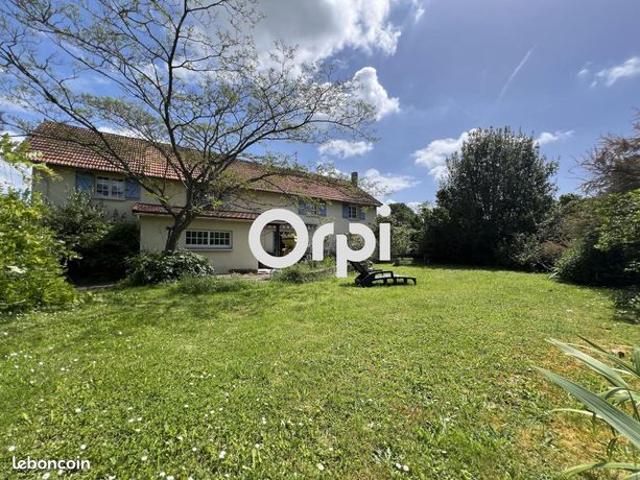 Maison 6 pièces 210 m²