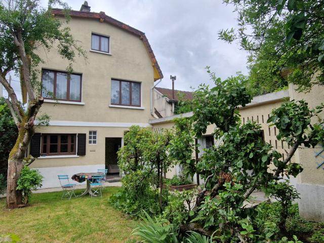 Maison 6 pièces 210 m²