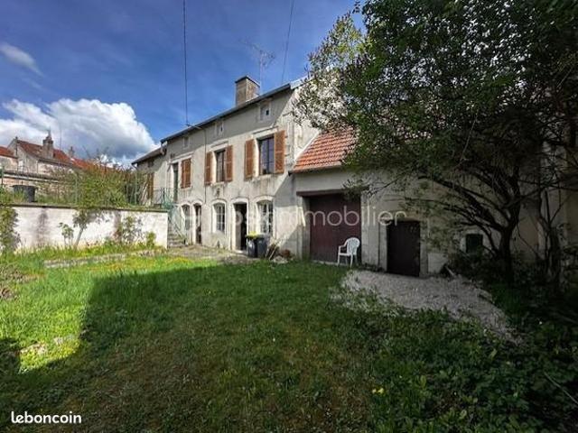 Maison 6 pièces 210 m²