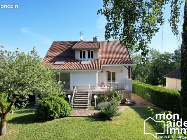 Maison 6 pièces 210 m²