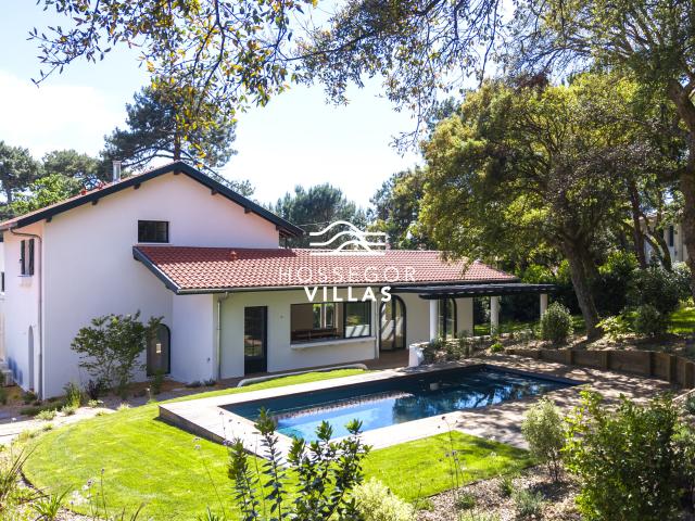 Maison 6 pièces 210 m²