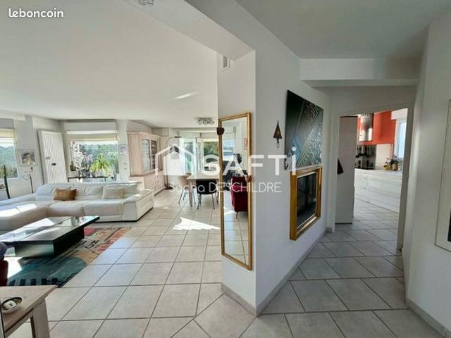 Maison 6 pièces 190 m²