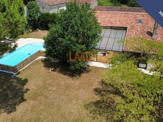 Maison 6 pièces 210 m²