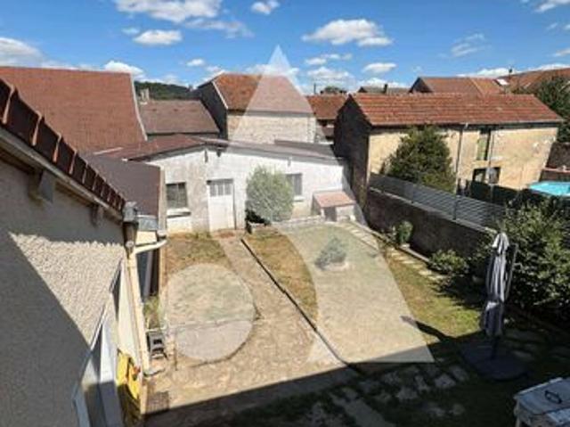 Maison 6 pièces 432 m²