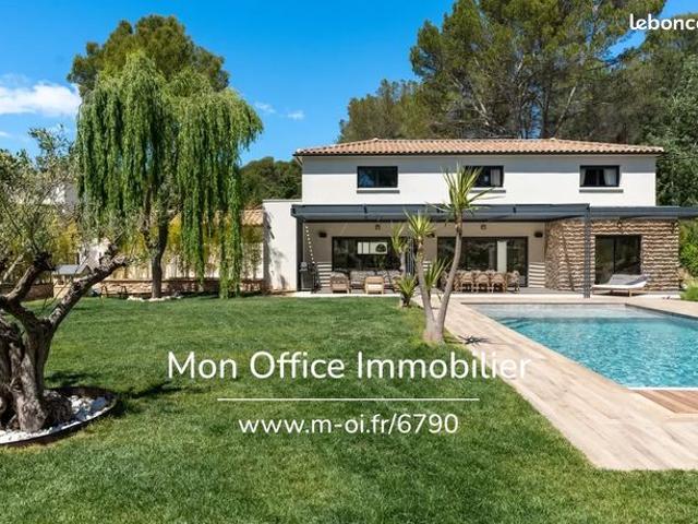 Maison 6 pièces 210 m²