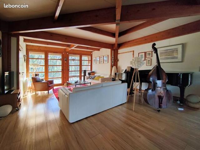 Maison 6 pièces 210 m²