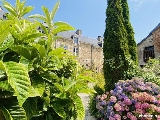 Maison 6 pièces 210 m²