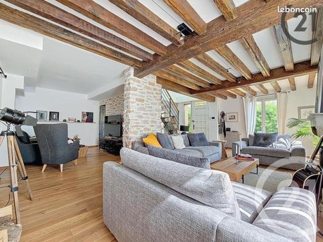 Maison 6 pièces 210 m²