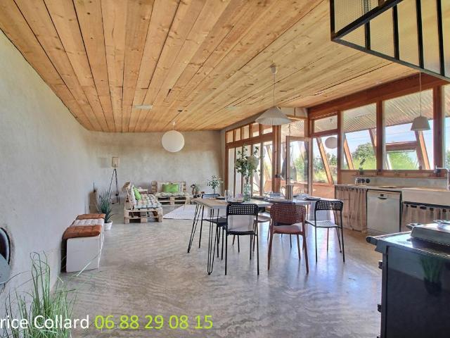 Maison 6 pièces 210 m²