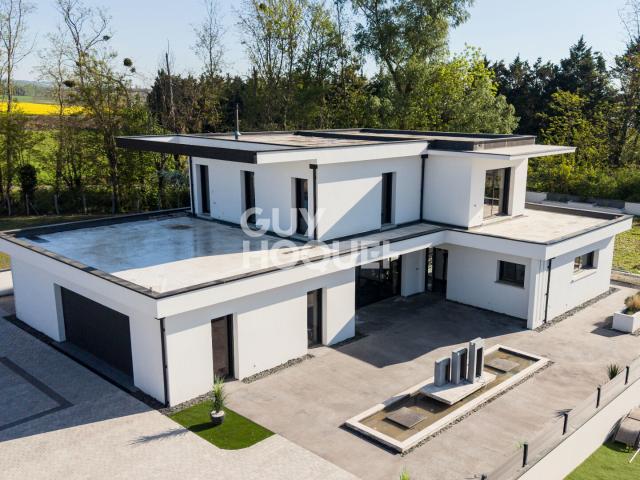 Maison 6 pièces 210 m²