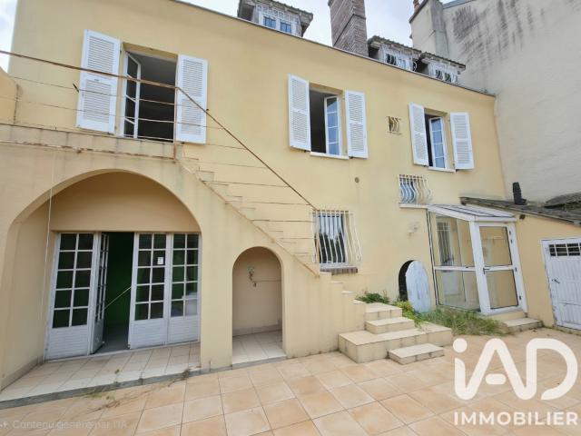 Maison 6 pièces 210 m²