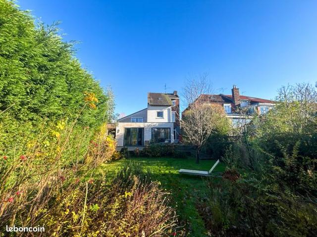 Maison 6 pièces 210 m²
