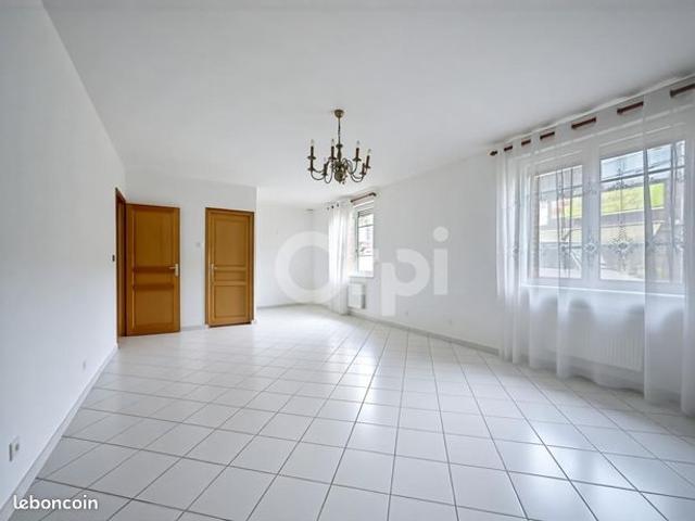 Maison 6 pièces 210 m²