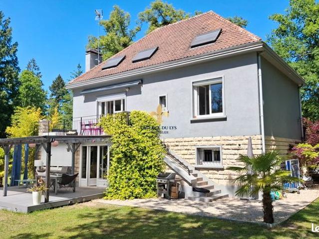 Maison 6 pièces 210 m²