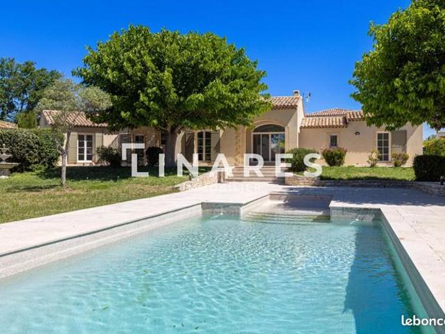 Maison 6 pièces 210 m²