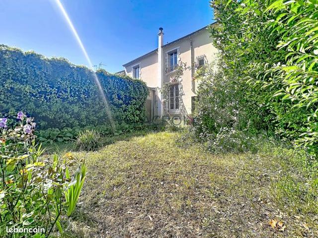 Maison 6 pièces 211 m²