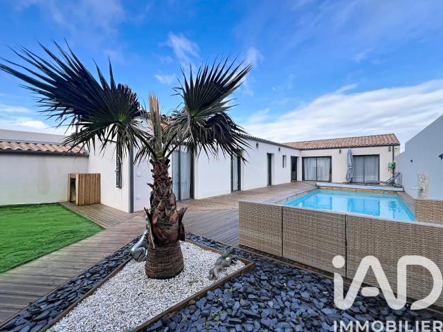 Maison 6 pièces 211 m²