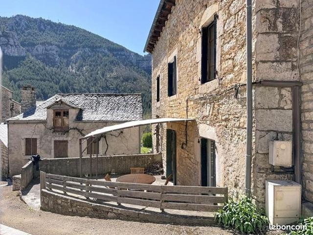 Maison 6 pièces 211 m²