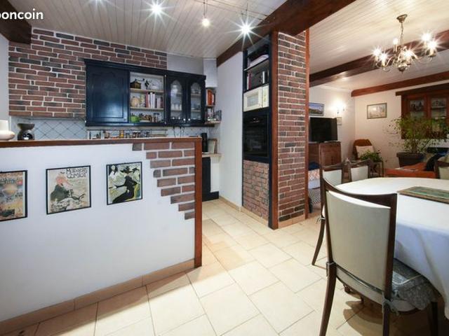 Maison 6 pièces 211 m²