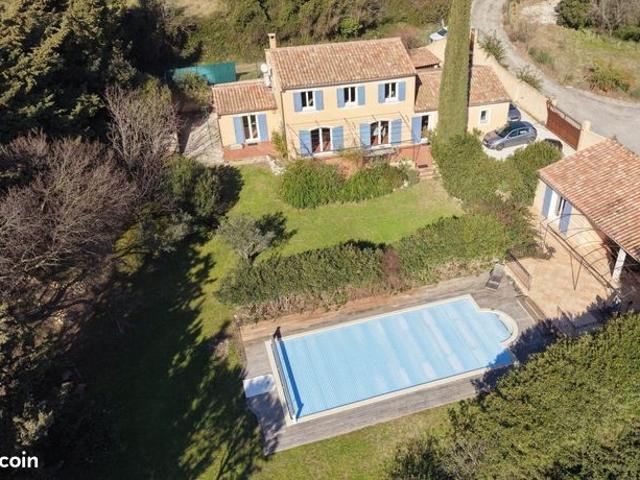 Maison 6 pièces 211 m²