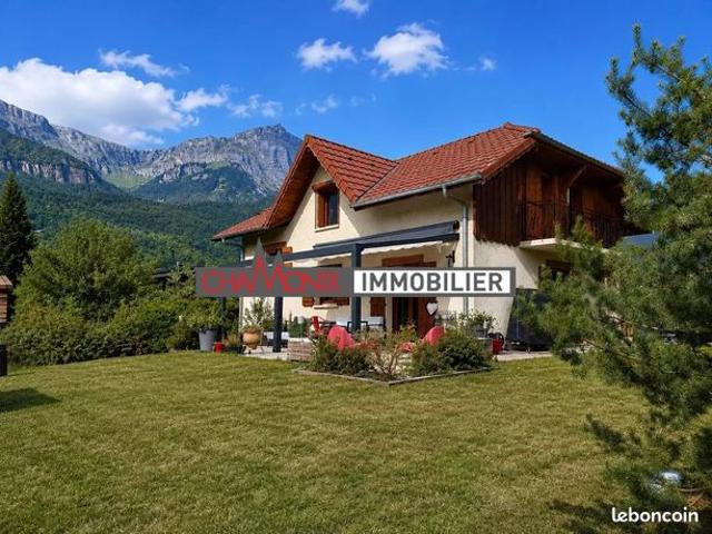 Maison 6 pièces 211 m²