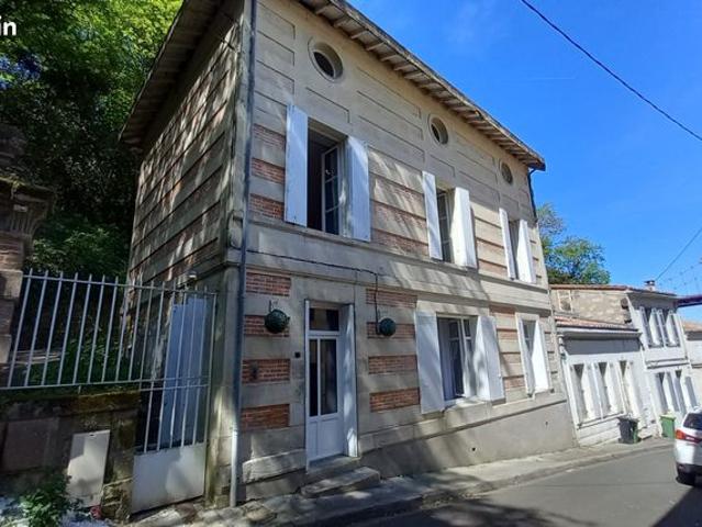 Maison 6 pièces 211 m²
