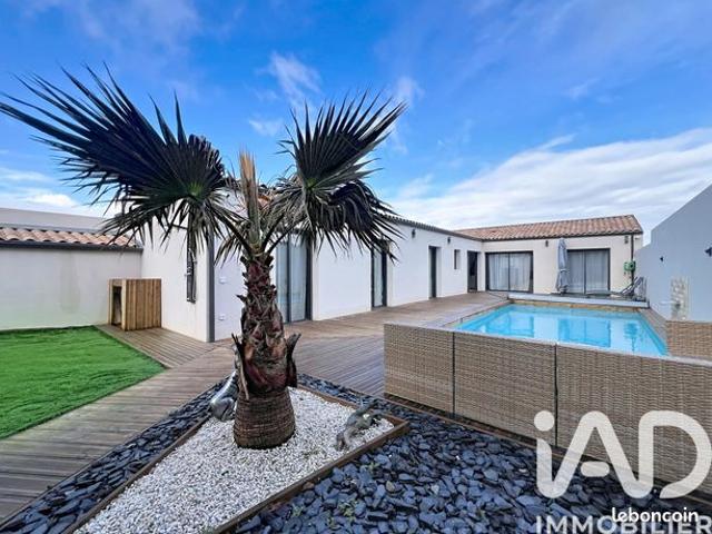 Maison 6 pièces 211 m²