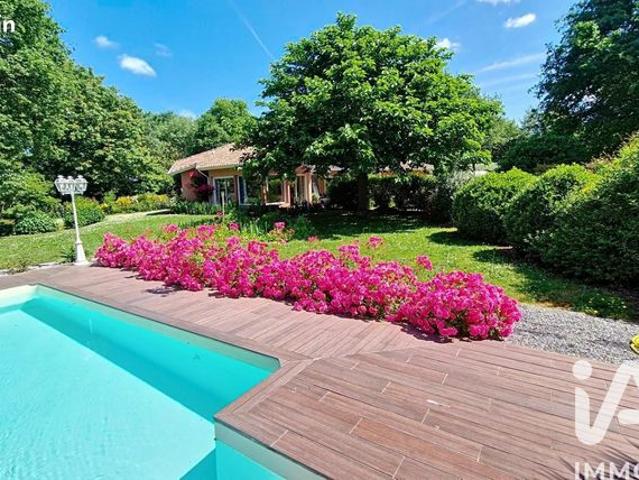 Maison 6 pièces 211 m²