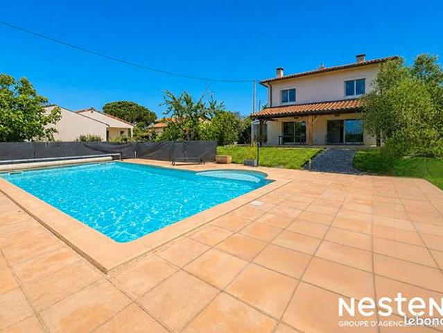 Maison 6 pièces 211 m²