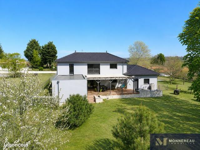 Maison 6 pièces 211 m²