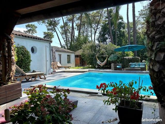 Maison 6 pièces 211 m²