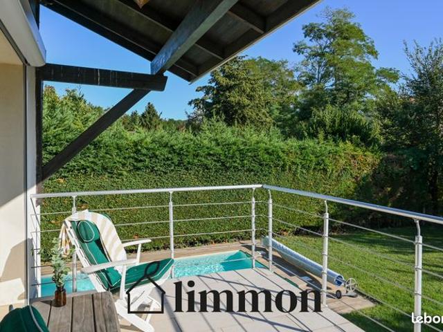 Maison 6 pièces 211 m²