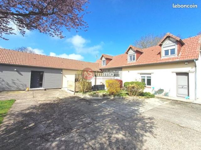 Maison 6 pièces 211 m²