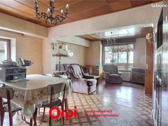Maison 6 pièces 212 m²
