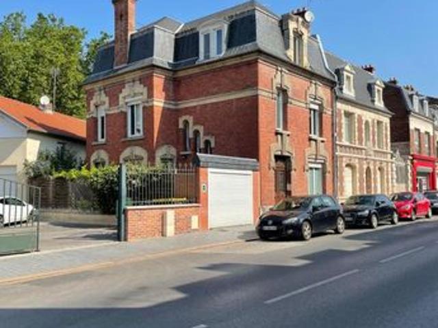 Maison 6 pièces 212 m²