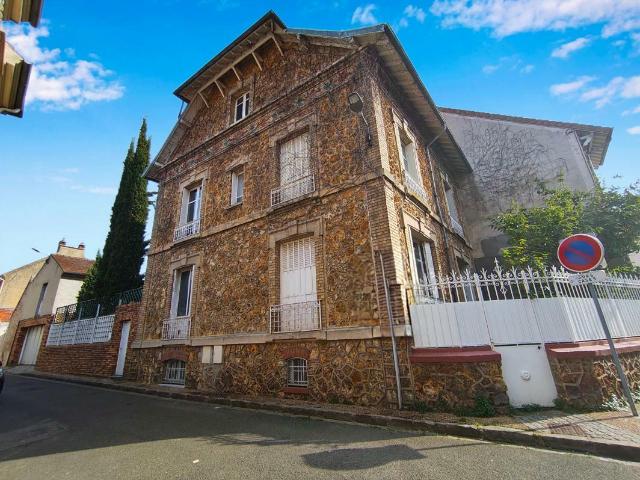 Maison 6 pièces 212 m²