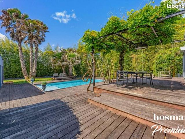 Maison 6 pièces 212 m²
