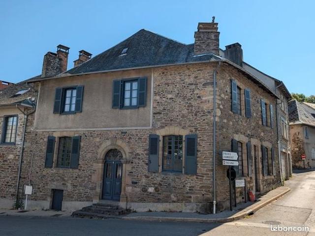 Maison 6 pièces 212 m²
