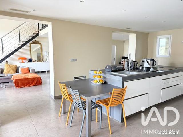 Maison 6 pièces 212 m²