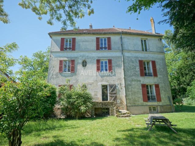 Maison 6 pièces 212 m²