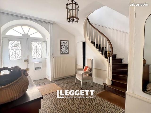 Maison 6 pièces 212 m²