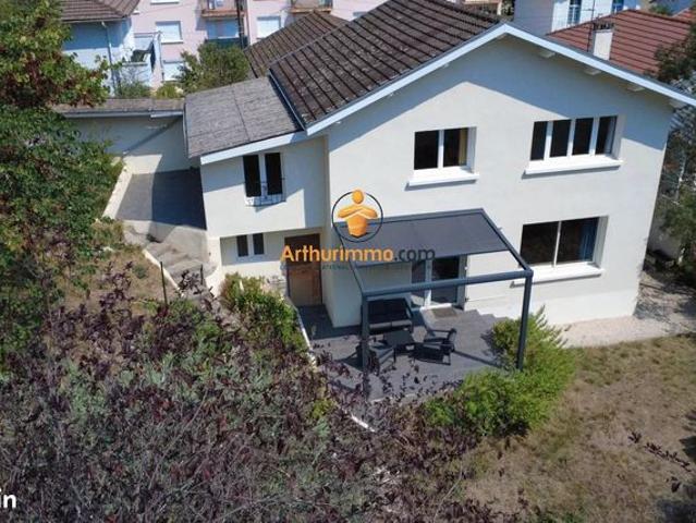 Maison 6 pièces 212 m²