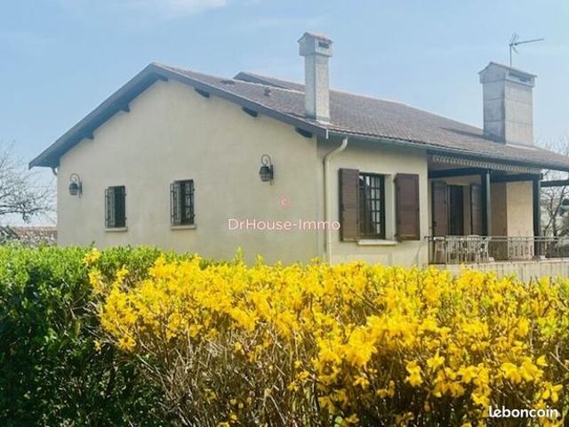 Maison 6 pièces 212 m²