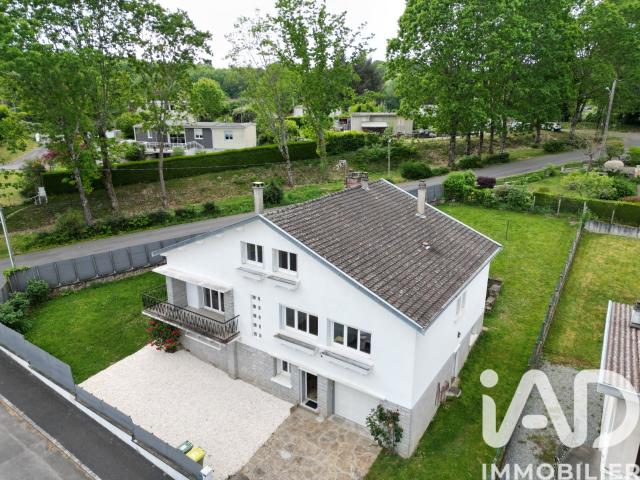 Maison 6 pièces 212 m²