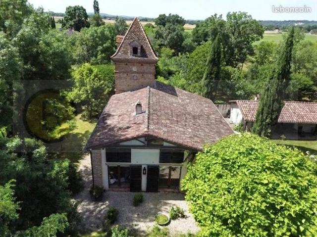 Maison 6 pièces 213 m²