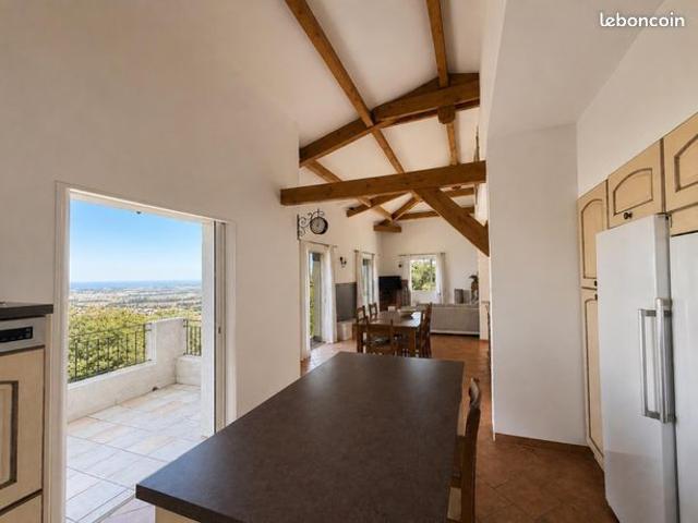 Maison 6 pièces 213 m²