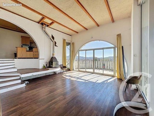 Maison 6 pièces 213 m²