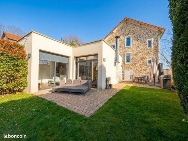 Maison 6 pièces 213 m²