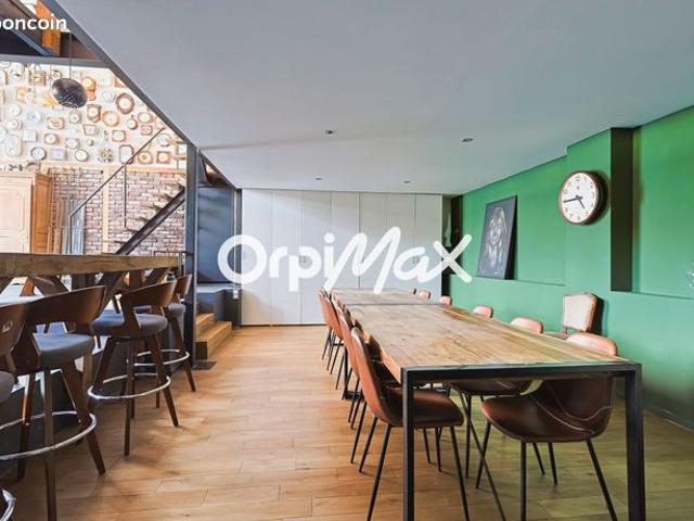 Maison 6 pièces 213 m²